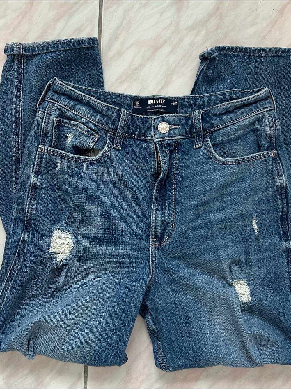 Hollister Women's Medium Blue Distressed Boyfriend Jeans